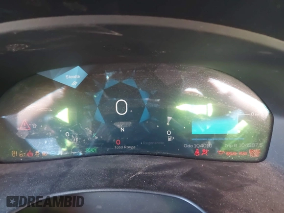 2018 Karma Revero z VIN 50GK41SA4JA000249, wystawiony jako IAAI lot #41865477 z przebiegiem 104 010 mil mil oraz . Historia ofert i sprzedaży dostępna na DreamBid. Obrazek 15.