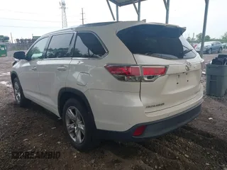 2015 Toyota Highlander Limited with VIN 5TDDKRFH5FS074839, listed as a IAAI auction lot 42280474 with 90,178 mi miles and . Bid and sale history available at DreamBid. Image 3.