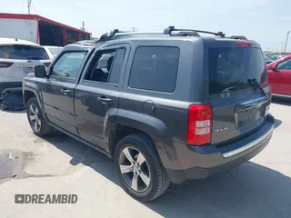 2016 Jeep Patriot Latitude with VIN 1C4NJRFB7GD658594, listed as a IAAI auction lot 42066483 with 146,492 mi miles. Bid and sale history available at carsss.com. Image 3.