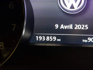 2014 Volkswagen Touareg Sport with VIN WVGEF9BP9ED008967, listed as a IAAI auction lot 41984409 with 193,859 mi miles and . Bid and sale history available at DreamBid. Image 15.