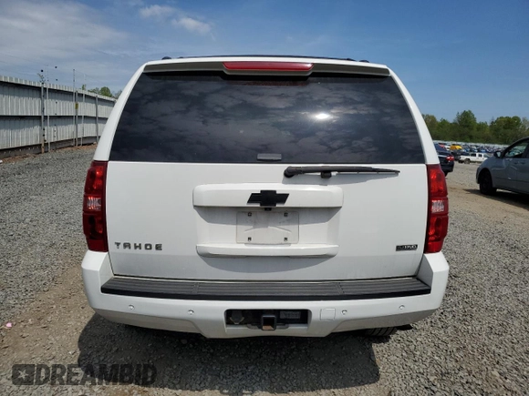 2008 Chevrolet Tahoe 3LT z VIN 1GNFK13068R145029, wystawiony jako Copart lot #55049795 z przebiegiem 167 835 mil mil oraz Szkoda całkowita • Salvage title. Historia ofert i sprzedaży dostępna na DreamBid. Obrazek 6.