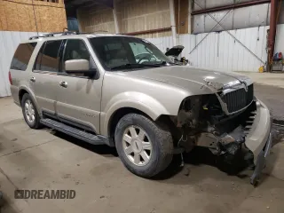 2004 Lincoln Navigator Luxury with VIN 5LMFU28R84LJ19005, listed as a Copart auction lot 61062514 with 171,598 mi miles and Non Repairable. Bid and sale history available at carsss.com. Image 4.