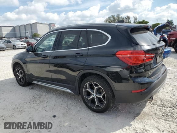 2019 BMW X1 xDrive28i with VIN WBXHT3C55K5L90055, listed as a Copart auction lot 47262905 with 88,442 mi miles and Salvage Title. Bid and sale history available at carsss.com. Image 2.