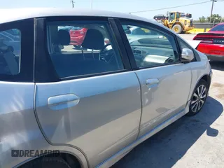 2013 Honda Fit Sport z VIN JHMGE8H56DC009996, wystawiony jako IAAI lot #42349929 z przebiegiem 152 779 mil mil oraz . Historia ofert i sprzedaży dostępna na DreamBid. Obrazek 13.