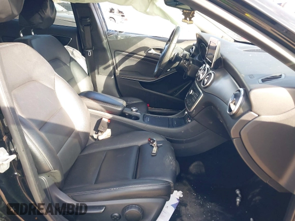 2016 Mercedes-Benz GLA 250 z VIN WDCTG4EBXGJ203129, wystawiony jako IAAI lot #41913190 z przebiegiem 64 874 mil mil oraz . Historia ofert i sprzedaży dostępna na DreamBid. Obrazek 5.