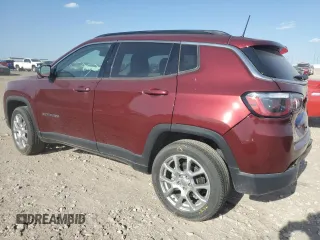 2022 Jeep Compass Latitude Lux with VIN 3C4NJDFB2NT221516, listed as a Copart auction lot 45726005 with 16,953 mi miles and Salvage title. Bid and sale history available at DreamBid. Image 2.