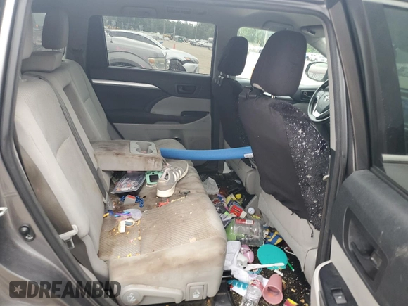 2018 Toyota Highlander LE with VIN 5TDZARFHXJS035987, listed as a Copart auction lot 57495055 with 125,642 mi miles and Salvage title. Bid and sale history available at DreamBid. Image 11.