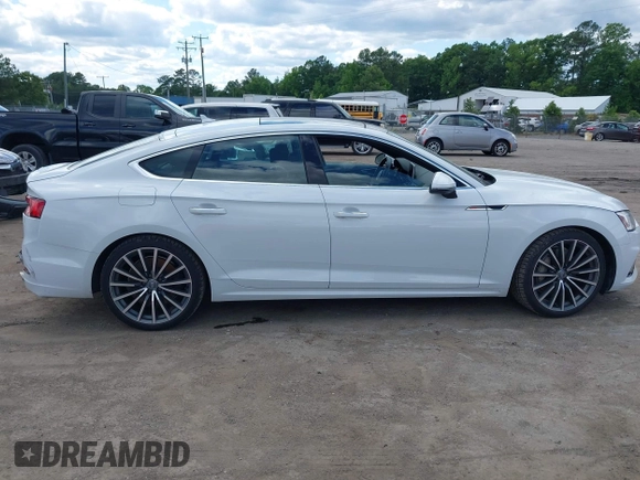 2018 Audi A5 Sportback Prestige z VIN WAUCNCF53JA018391, wystawiony jako IAAI lot #42350981 z przebiegiem 64 620 mil mil oraz . Historia ofert i sprzedaży dostępna na DreamBid. Obrazek 13.