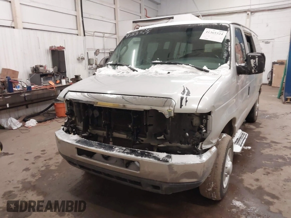2008 Ford Econoline Passenger XL with VIN 1FBNE31L78DA28548, listed as a IAAI auction lot 41365324 with 175,585 mi miles. Bid and sale history available at carsss.com. Image 2.