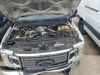 2022 Ford F-350 XL z VIN 1FT8W3DT7NEF75231, wystawiony jako Copart lot #58855385 z przebiegiem 40 571 mil mil oraz Czysty tytuł • Clean title. Historia ofert i sprzedaży dostępna na DreamBid. Obrazek 11.