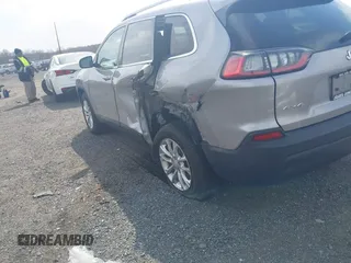 2019 Jeep Cherokee Latitude with VIN 1C4PJMCB4KD239465, listed as a IAAI auction lot 41849483 with 81,229 mi miles. Bid and sale history available at carsss.com. Image 18.
