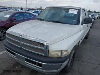 2000 Dodge Ram 1500 with VIN 1B7HC13Y5YJ167462, listed as a IAAI auction lot 41446564 with 141,260 mi miles. Bid and sale history available at carsss.com. Image 6.