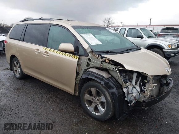 2011 Toyota Sienna LE AAS with VIN 5TDKK3DCXBS096325, listed as a IAAI auction lot 40997772 with 192,742 mi miles. Bid and sale history available at carsss.com. Image 1.