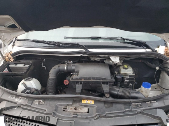2014 Mercedes-Benz Sprinter with VIN WDZPE8DC9E5852585, listed as a Copart auction lot 84082834 with 378,412 mi miles and Salvage Title. Bid and sale history available at DreamBid. Image 12.