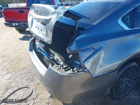 2015 Nissan Altima 2.5 S with VIN 1N4AL3AP5FN353022, listed as a IAAI auction lot 41310271 with 181,200 mi miles. Bid and sale history available at carsss.com. Image 17.