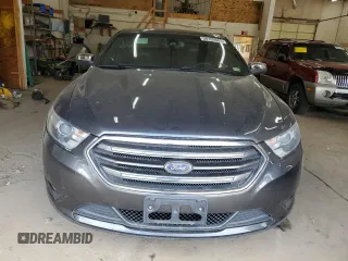2017 Ford Taurus Limited z VIN 1FAHP2F81HG111818, wystawiony jako Copart lot #50169665 z przebiegiem 122 018 mil mil oraz Szkoda całkowita • Salvage title. Historia ofert i sprzedaży dostępna na DreamBid. Obrazek 5.