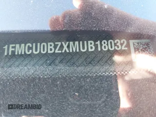 2021 Ford Escape SE Hybrid z VIN 1FMCU0BZXMUB18032, wystawiony jako IAAI lot #41481800 z przebiegiem 34 702 mil mil oraz . Historia ofert i sprzedaży dostępna na DreamBid. Obrazek 9.