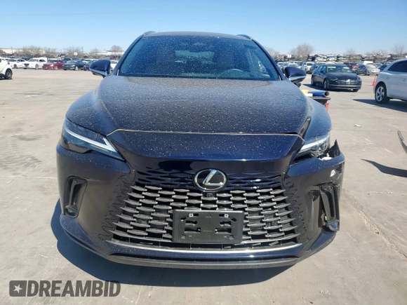 2024 Lexus RX 350 z VIN 2T2BAMBA7RC027553, wystawiony jako Copart lot #49525725 z przebiegiem 17 672 mil mil oraz Czysty tytuł • Clean title. Historia ofert i sprzedaży dostępna na DreamBid. Obrazek 5.
