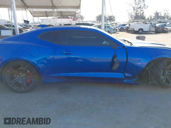 2018 Chevrolet Camaro 1SS with VIN 1G1FE1R78J0131642, listed as a IAAI auction lot 41970560 with 34,140 mi miles and . Bid and sale history available at DreamBid. Image 13.