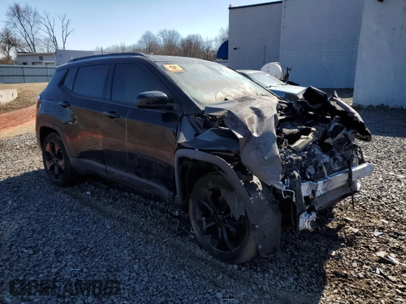2019 Jeep Compass Latitude with VIN 3C4NJDBB2KT807067, listed as a Copart auction lot 47369375 with 0 mi miles and Salvage Title. Bid and sale history available at carsss.com. Image 4.