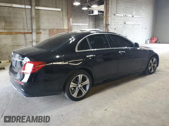 2017 Mercedes-Benz E 300 Luxury z VIN WDDZF4KB9HA215853, wystawiony jako Copart lot #60481375 z przebiegiem 99 900 mil mil oraz Szkoda całkowita • Salvage title. Historia ofert i sprzedaży dostępna na DreamBid. Obrazek 3.