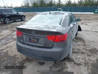 2013 Kia Forte EX with VIN KNAFU4A24D5730361, listed as a IAAI auction lot 41579457 with 89,832 mi miles. Bid and sale history available at carsss.com. Image 4.