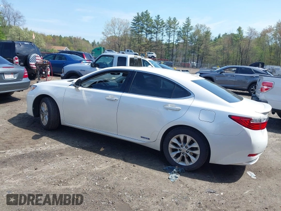 2013 Lexus ES 300h Hybrid with VIN JTHBW1GG1D2038698, listed as a IAAI auction lot 42173883 with 253,281 mi miles. Bid and sale history available at carsss.com. Image 6.