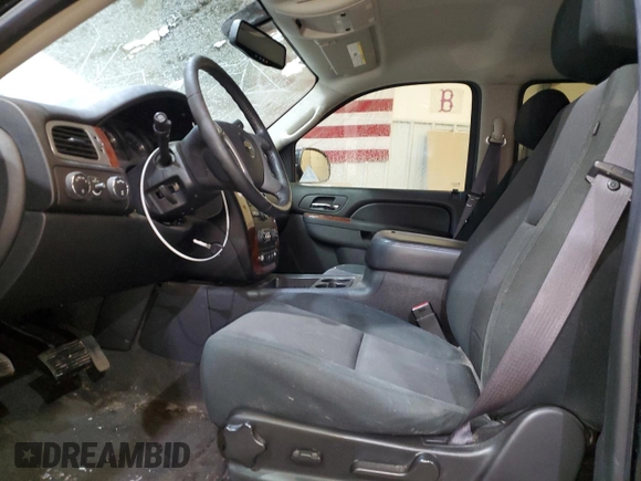2012 Chevrolet Tahoe LS with VIN 1GNSKAE06CR282220, listed as a Copart auction lot 41832575 with 136,012 mi miles and Clean title. Bid and sale history available at DreamBid. Image 7.