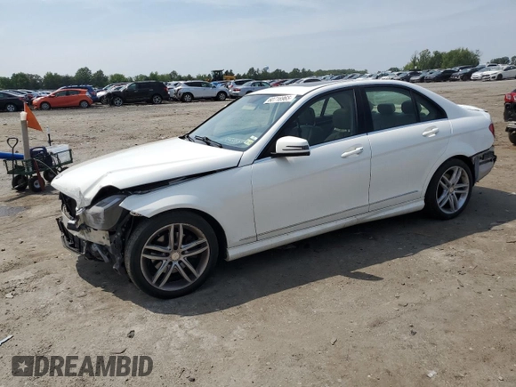 2013 Mercedes-Benz C 250 Sport с VIN WDDGF4HBXDR293035, выставлен на аукционе Copart как лот 60716965 с пробегом 102 726 миль миль и Списание • Salvage title. История ставок и продаж доступна на DreamBid. Изображение 1.