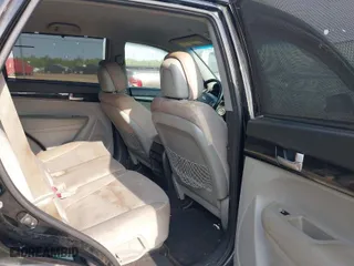 2014 Kia Sorento LX with VIN 5XYKT4A69EG518619, listed as a IAAI auction lot 42029285 with 187,976 mi miles. Bid and sale history available at carsss.com. Image 8.