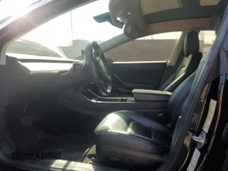 2018 Tesla Model 3 Long Range Battery z VIN 5YJ3E1EB7JF071438, wystawiony jako Copart lot #52996665 z przebiegiem 73 881 mil mil oraz Szkoda całkowita • Salvage title. Historia ofert i sprzedaży dostępna na DreamBid. Obrazek 7.