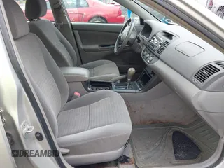 2006 Toyota Camry STD with VIN 4T1BE32K26U670270, listed as a IAAI auction lot 42185538 with 203,431 mi miles. Bid and sale history available at carsss.com. Image 5.