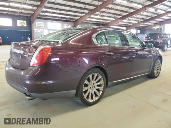 2011 Lincoln MKS EcoBoost z VIN 1LNHL9FT2BG612853, wystawiony jako Copart lot #53654885 z przebiegiem 299 599 mil mil oraz Czysty tytuł • Clean title. Historia ofert i sprzedaży dostępna na DreamBid. Obrazek 3.