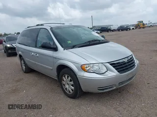 2006 Chrysler Town & Country LWB Touring with VIN 2A4GP54L46R729218, listed as a IAAI auction lot 42105311 with 66,382 mi miles. Bid and sale history available at carsss.com. Image 1.