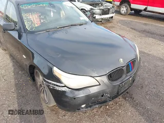 2007 BMW 5 Series 525i with VIN WBANE535X7CW59611, listed as a IAAI auction lot 41850206 with 209,571 mi miles and . Bid and sale history available at carsss.com. Image 6.