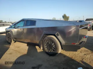 2024 Tesla Cybertruck z VIN 7G2CEHED6RA013370, wystawiony jako Copart lot #83842374 z przebiegiem 58 mil mil oraz Szkody całkowita. Historia ofert i sprzedaży dostępna na DreamBid. Obrazek 2.