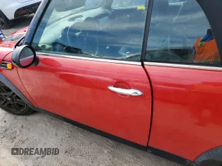 2015 MINI Convertible с VIN WMWZN3C53FT266957, выставлен на аукционе Copart как лот 74564094 с пробегом Не указан миль и На запчасти • Non repairable. История ставок и продаж доступна на DreamBid. Изображение 12.