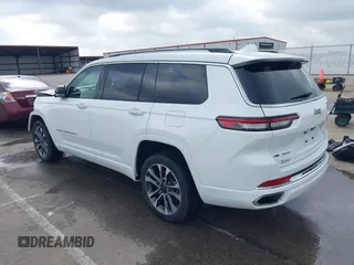 2021 Jeep Grand Cherokee Overland z VIN 1C4RJKDG9M8123357, wystawiony jako IAAI lot #42154973 z przebiegiem 46 774 mil mil oraz . Historia ofert i sprzedaży dostępna na DreamBid. Obrazek 3.