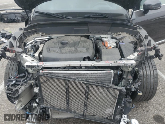 2023 Volvo XC90 Ultimate Bright Theme with VIN YV4H60CA1P1946339, listed as a Copart auction lot 62216265 with 28,977 mi miles and Salvage title. Bid and sale history available at DreamBid. Image 12.