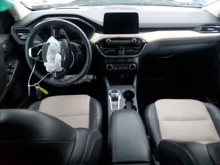 2022 Ford Escape Titanium с VIN 1FMCU9J95NUB64746, выставлен на аукционе Copart как лот 57643815 с пробегом 32 476 миль миль и Списание • Salvage title. История ставок и продаж доступна на DreamBid. Изображение 8.