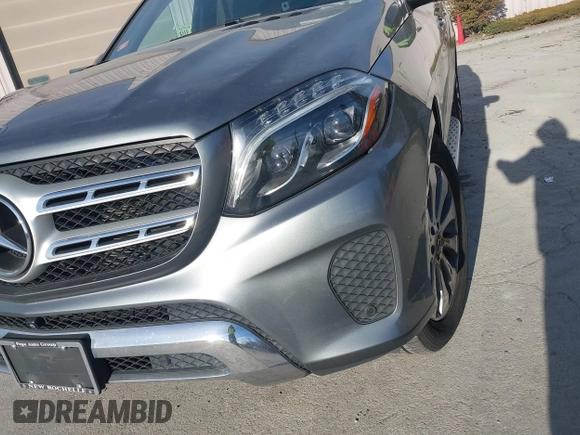 2018 Mercedes-Benz GLS with VIN 4JGDF6EE7JB098694, listed as a IAAI auction lot 41294697 with 104,807 mi miles. Bid and sale history available at carsss.com. Image 18.