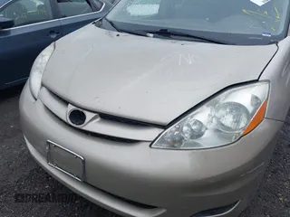 2009 Toyota Sienna CE with VIN 5TDZK23CX9S250245, listed as a IAAI auction lot 41819813 with 999,999 mi miles. Bid and sale history available at carsss.com. Image 6.