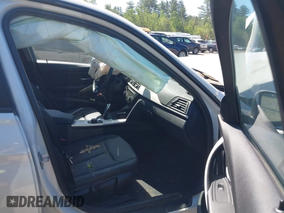 2016 BMW 3 Series 320i xDrive с VIN WBA8E5G59GNT94515, выставлен на аукционе IAAI как лот 42548876 с пробегом 72 804 миль миль и . История ставок и продаж доступна на DreamBid. Изображение 5.
