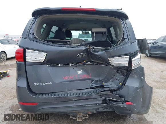 2015 Kia Sedona EX with VIN KNDMC5C10F6081596, listed as a IAAI auction lot 41508912 with 120,845 mi miles. Bid and sale history available at carsss.com. Image 6.