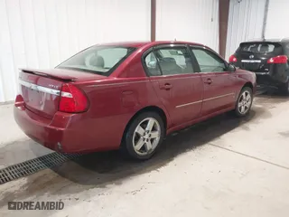 2007 Chevrolet Malibu LTZ with VIN 1G1ZU57N37F201188, listed as a IAAI auction lot 41939554 with 195,886 mi miles. Bid and sale history available at carsss.com. Image 4.