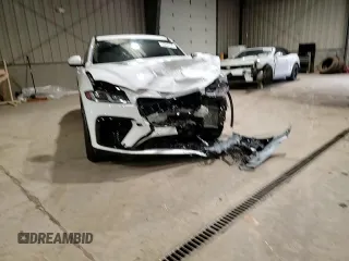 2022 Jaguar F-Pace SVR z VIN SADCZ2EE9NA692588, wystawiony jako Copart lot #52247135 z przebiegiem 52 957 mil mil oraz Szkoda całkowita • Salvage title. Historia ofert i sprzedaży dostępna na DreamBid. Obrazek 12.