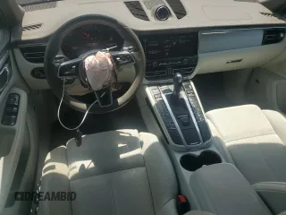 2021 Porsche Macan z VIN WP1AA2A5XMLB02805, wystawiony jako Copart lot #57352945 z przebiegiem 65 288 mil mil oraz Szkoda całkowita • Salvage title. Historia ofert i sprzedaży dostępna na DreamBid. Obrazek 8.