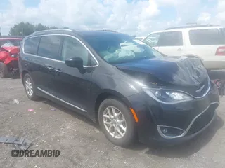2020 Chrysler Pacifica Touring L with VIN 2C4RC1BGXLR274315, listed as a IAAI auction lot 42608504 with 109,371 mi miles and . Bid and sale history available at DreamBid. Image 1.