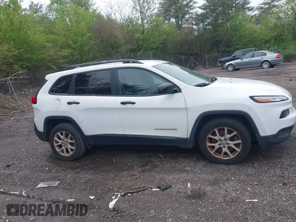 2017 Jeep Cherokee Altitude z VIN 1C4PJLAS8HW663337, wystawiony jako IAAI lot #41872749 z przebiegiem 188 153 mil mil oraz . Historia ofert i sprzedaży dostępna na DreamBid. Obrazek 13.