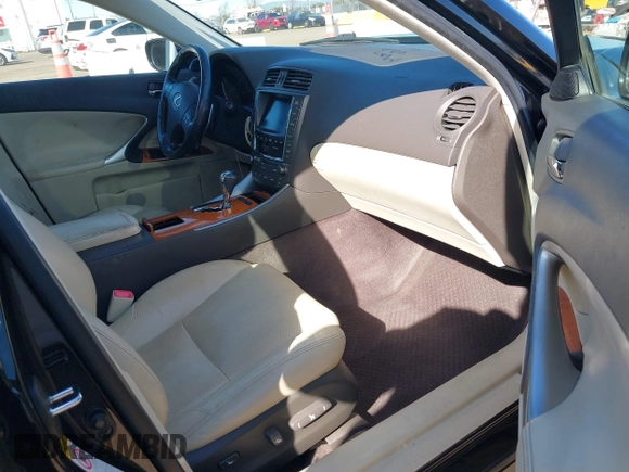 2009 Lexus IS 250 with VIN JTHBK262X92085324, listed as a IAAI auction lot 41625515 with 77,665 mi miles. Bid and sale history available at carsss.com. Image 5.